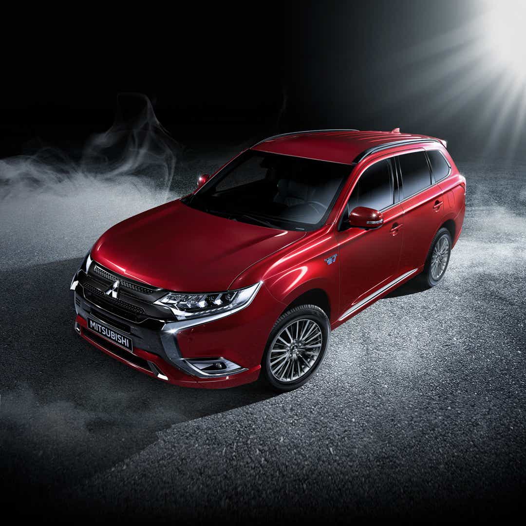 outlander_phev_invite_1080x1080b
